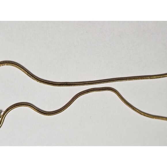 Vintage Golden Tone Metal Large Pear Shaped Rhinestone Bow Pendant Necklace. - Picture 6 of 6